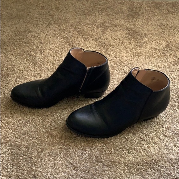 Chase+Chloe black ankle boots - Picture 2 of 8